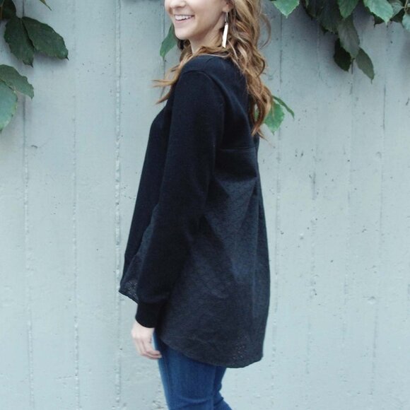 𝅺NEW Sweatshirt - Picture 3 of 5